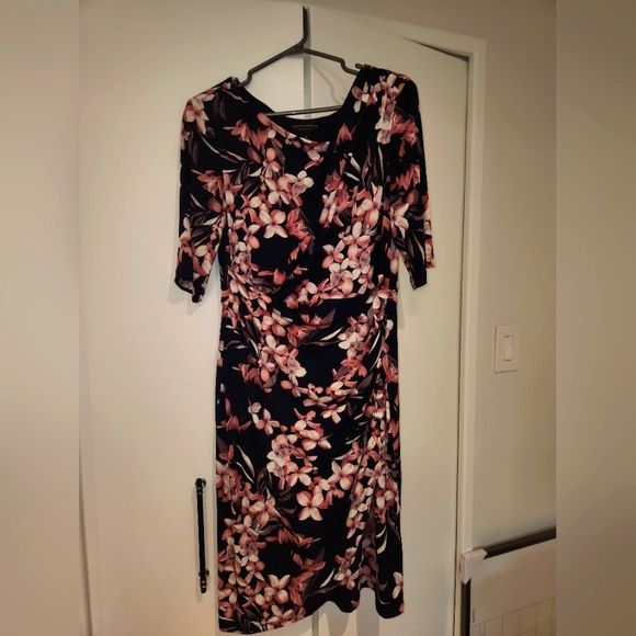 Floral dress - Picture 1 of 4